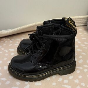 Kids Black doc Martin’s